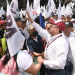 Madrastra golpea mortalmente a su hijo y manda el video agonizando a su padre